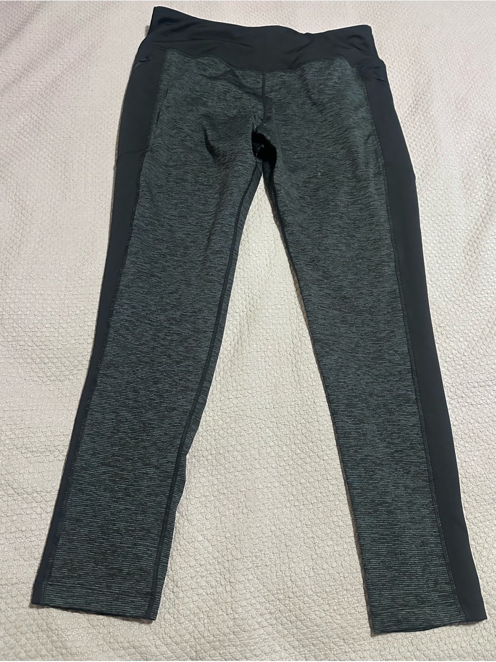 Athletic Works women’s size XL Heathered Charcoal and Black Leggings